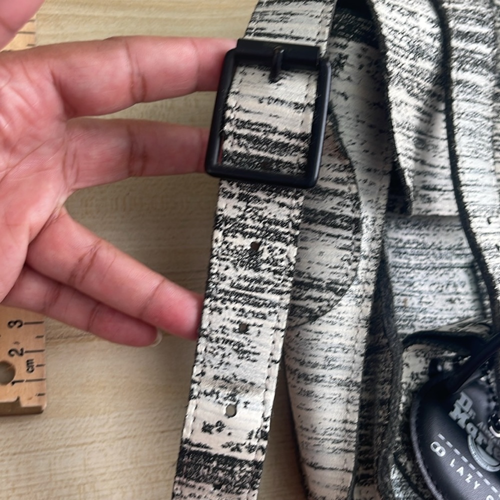 Rare Dr. Martens leather messenger bag - Picture 9 of 14